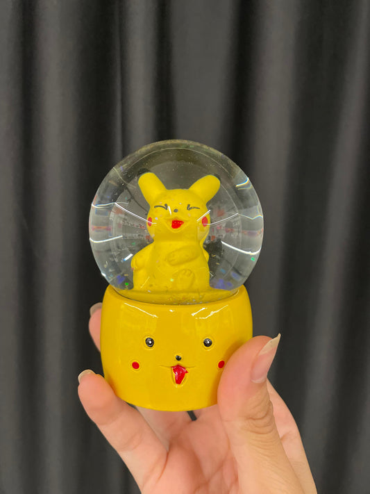 Pika snowball
