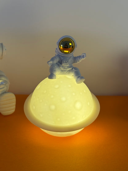 Astronaut Planet Night Lamp