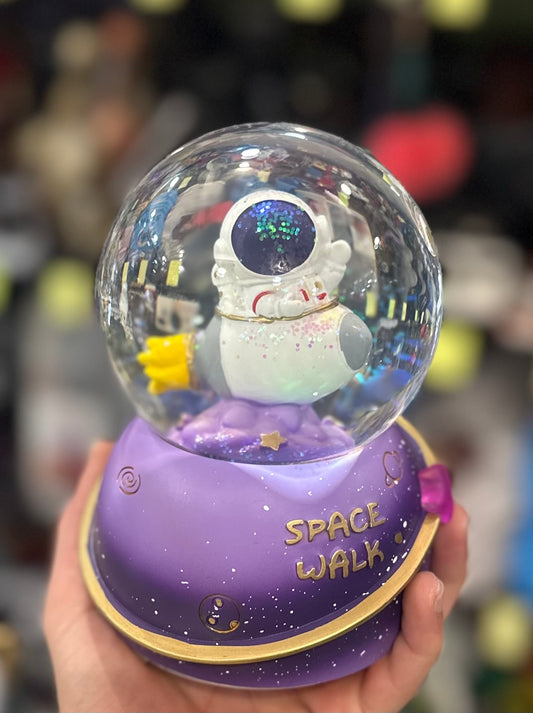 Space walk snowball