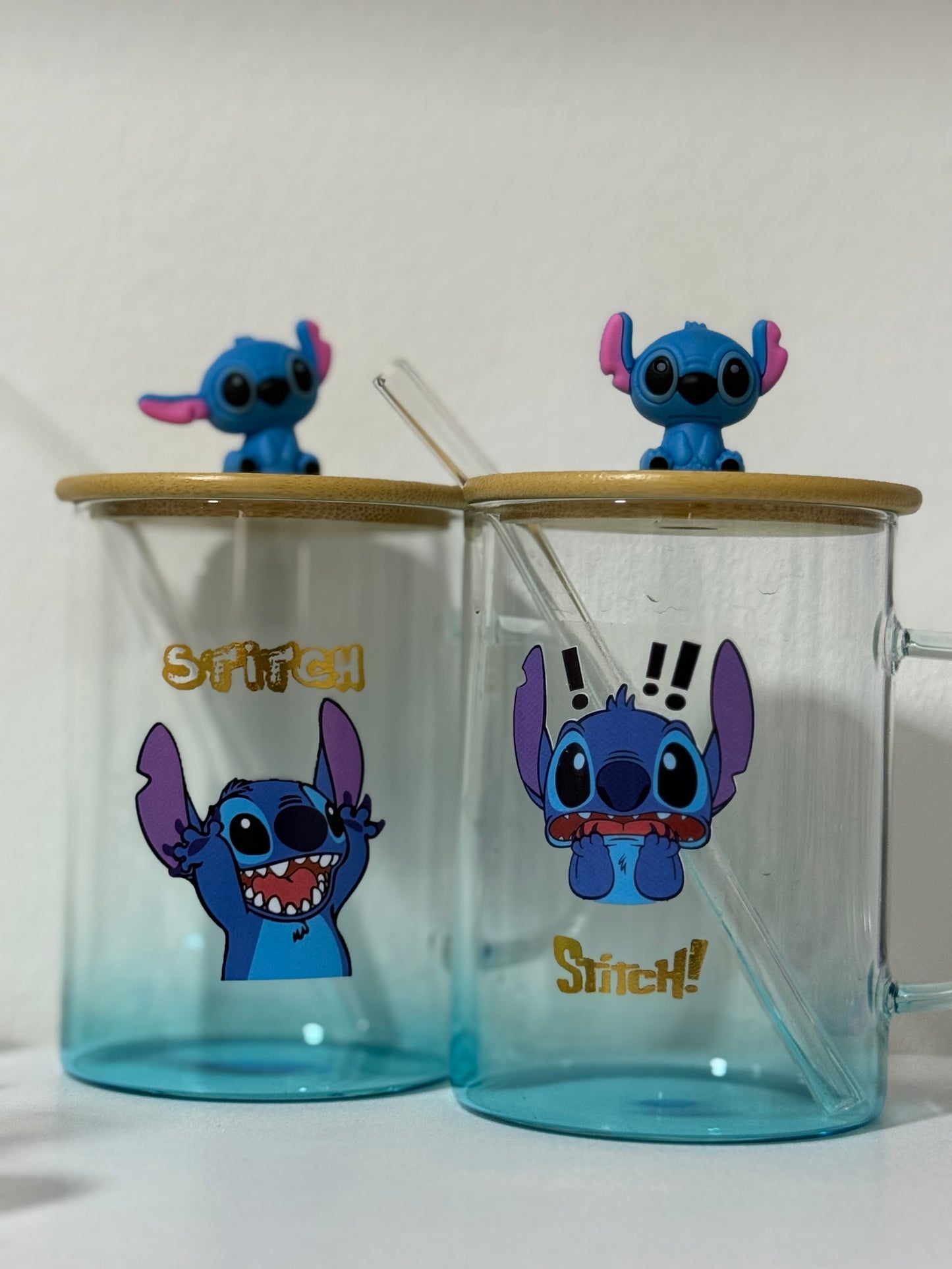 Glass mugs with straw