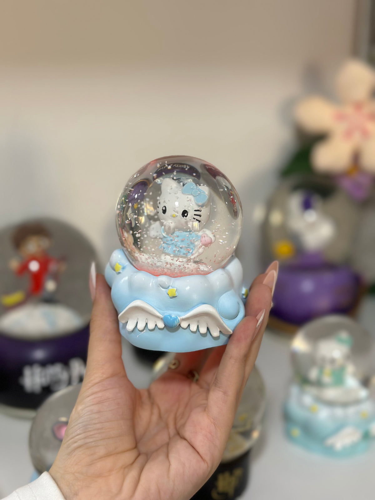 Hello kitty snowball