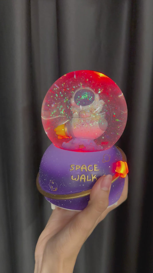 Astronaut SnowBall – 15 cm Musical Snow Globe with Lights and Snowfall